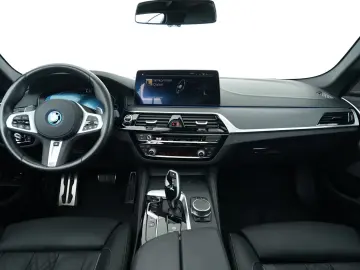 BMW 545e xDrive Limousine (M-Sport Navi HUD H K ACC)