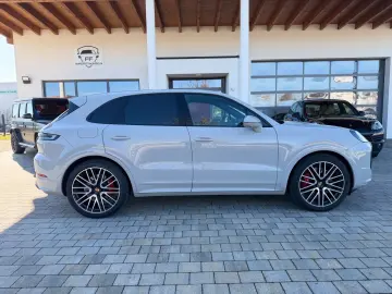 PORSCHE Cayenne S#Facelift#UPE 147.500 -#AHK#Pano#Bose#F