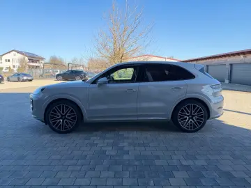 PORSCHE Cayenne S#Facelift#UPE 147.500 -#AHK#Pano#Bose#F