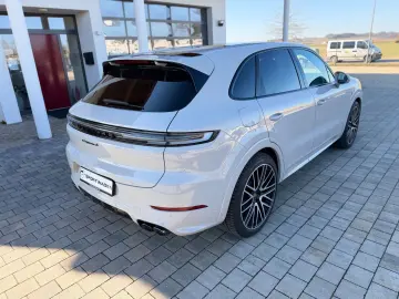 PORSCHE Cayenne S#Facelift#UPE 147.500 -#AHK#Pano#Bose#F