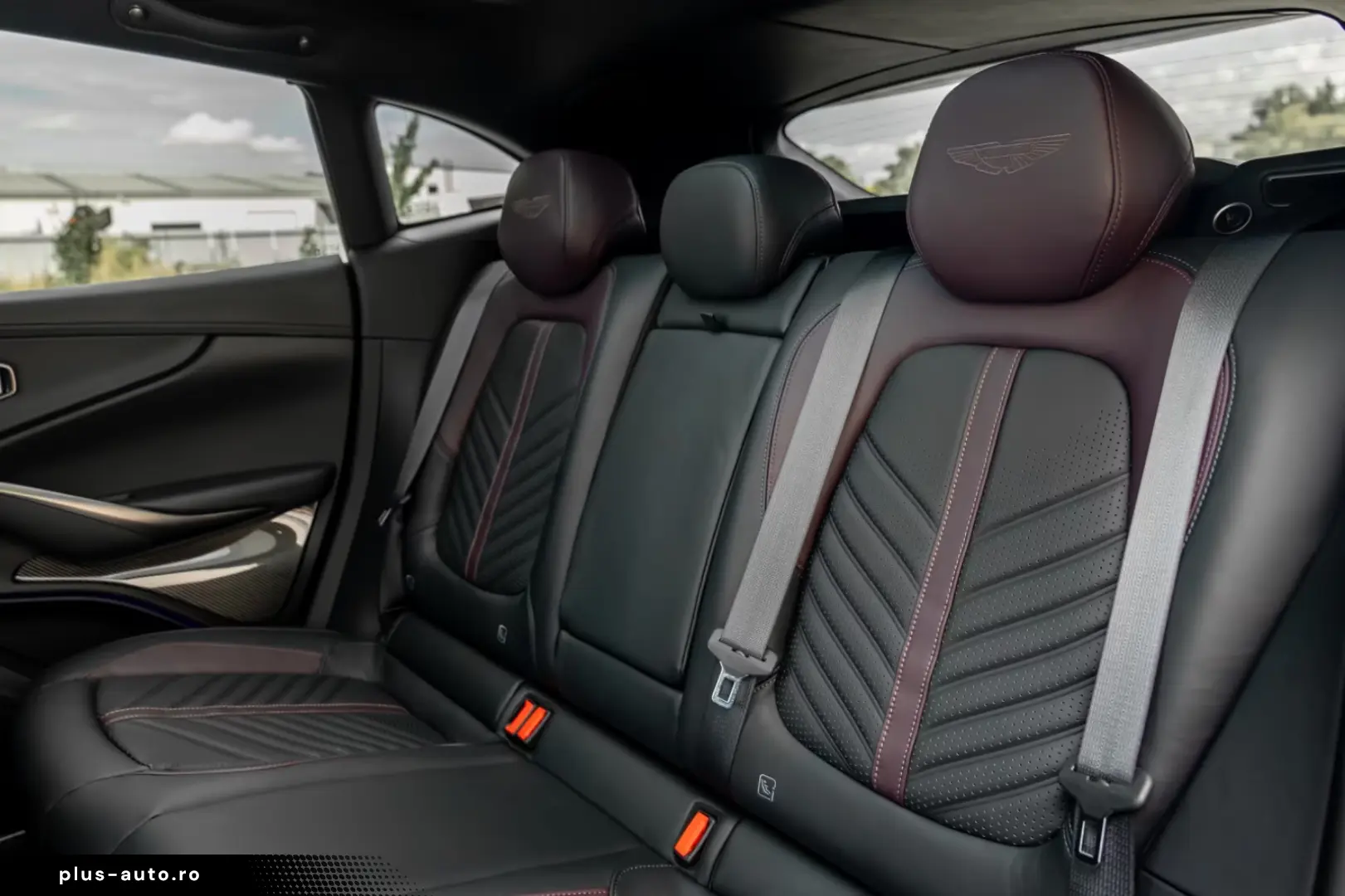 Aston Martin DBX 4.0 V8 DBX707 PURPLE STORM 289K LP Q