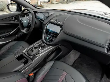 Aston Martin DBX 4.0 V8 DBX707 PURPLE STORM 289K LP Q