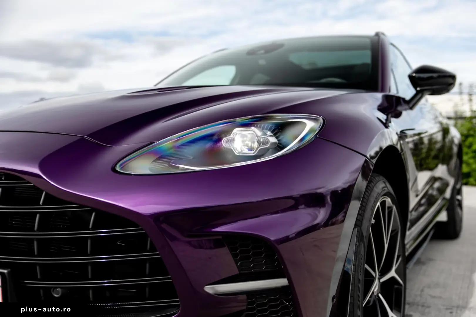 Aston Martin DBX 4.0 V8 DBX707 PURPLE STORM 289K LP Q