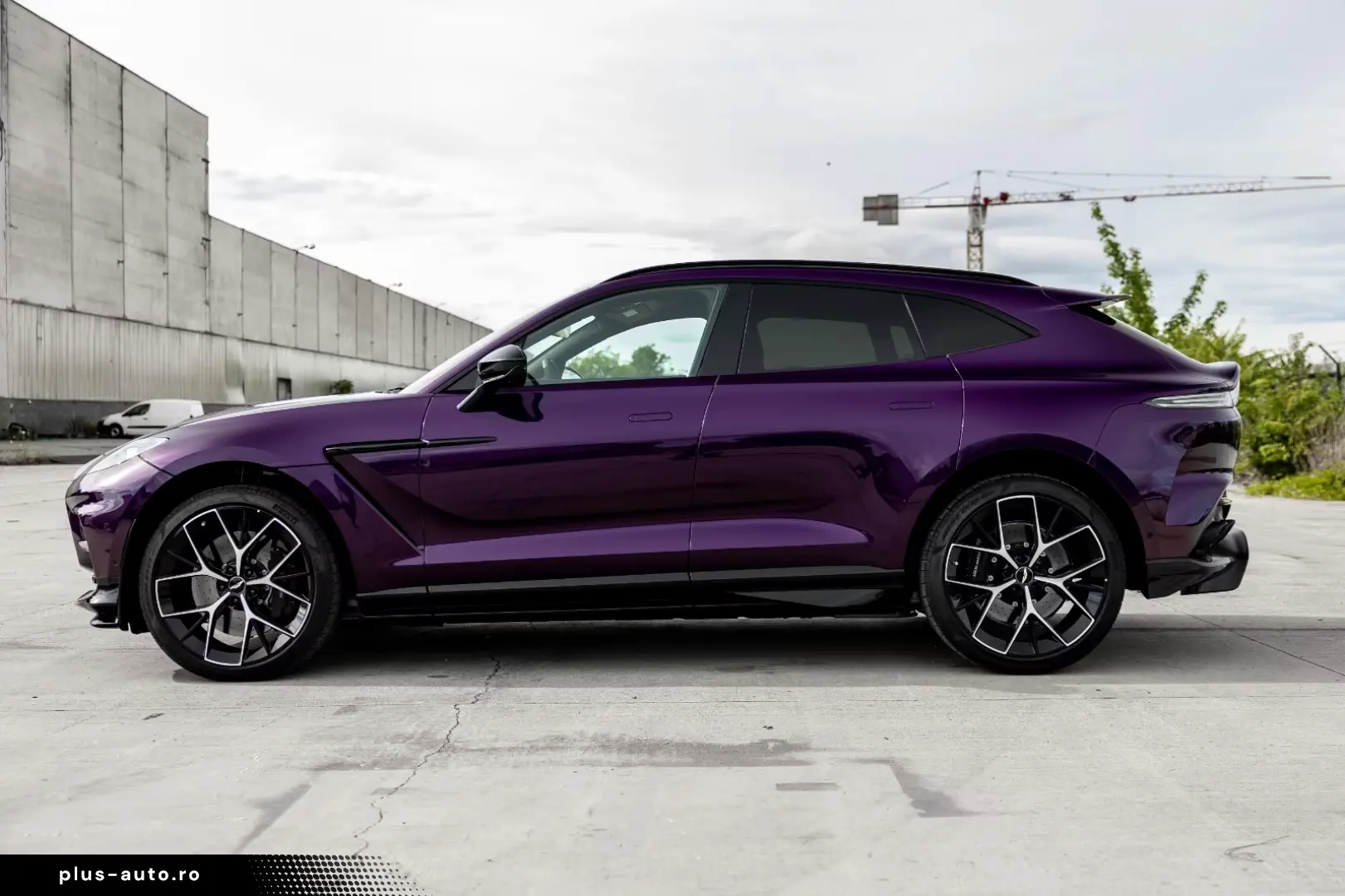 Aston Martin DBX 4.0 V8 DBX707 PURPLE STORM 289K LP Q