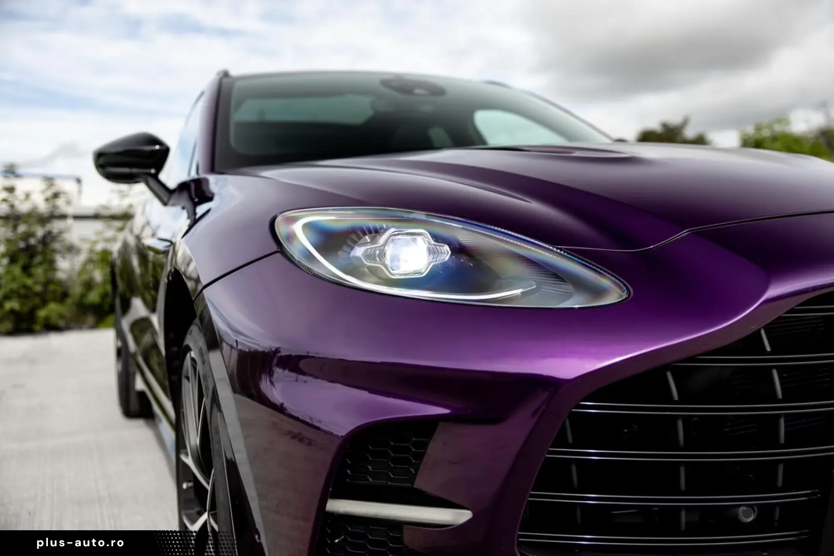 Aston Martin DBX 4.0 V8 DBX707 PURPLE STORM 289K LP Q