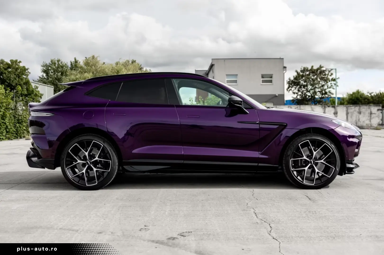 Aston Martin DBX 4.0 V8 DBX707 PURPLE STORM 289K LP Q