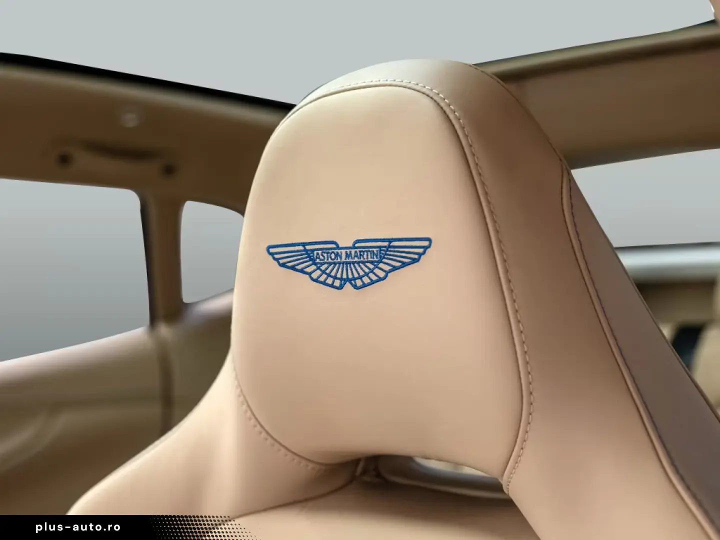 Aston Martin DBX 707 Elwood Blue Sandstorm