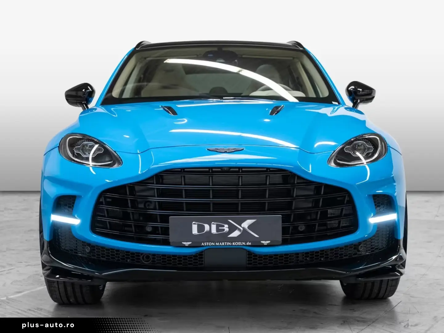 Aston Martin DBX 707 Elwood Blue Sandstorm