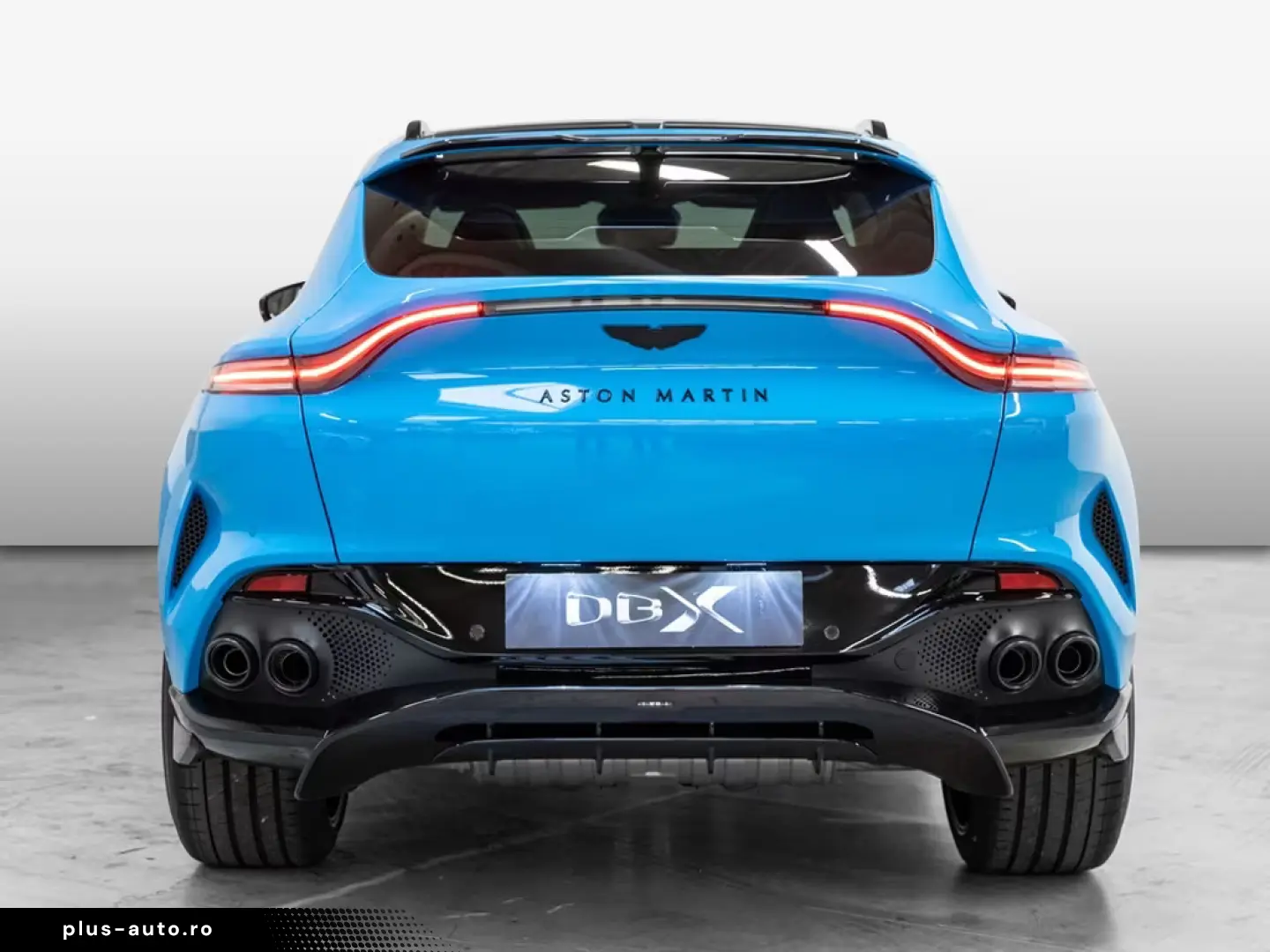 Aston Martin DBX 707 Elwood Blue Sandstorm