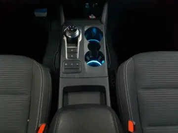 FORD Kuga 2.0 EcoBlue 4x4 Aut. TITANIUM AHK