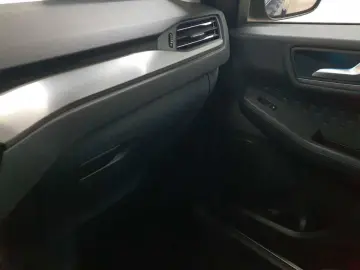 FORD Kuga 2.0 EcoBlue 4x4 Aut. TITANIUM AHK