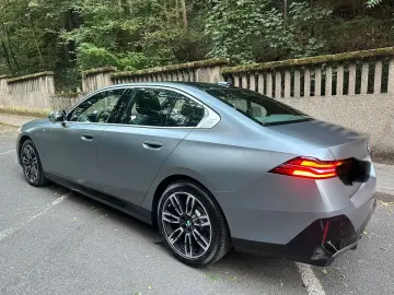 BMW 520d A M Sport Frozen pure gray