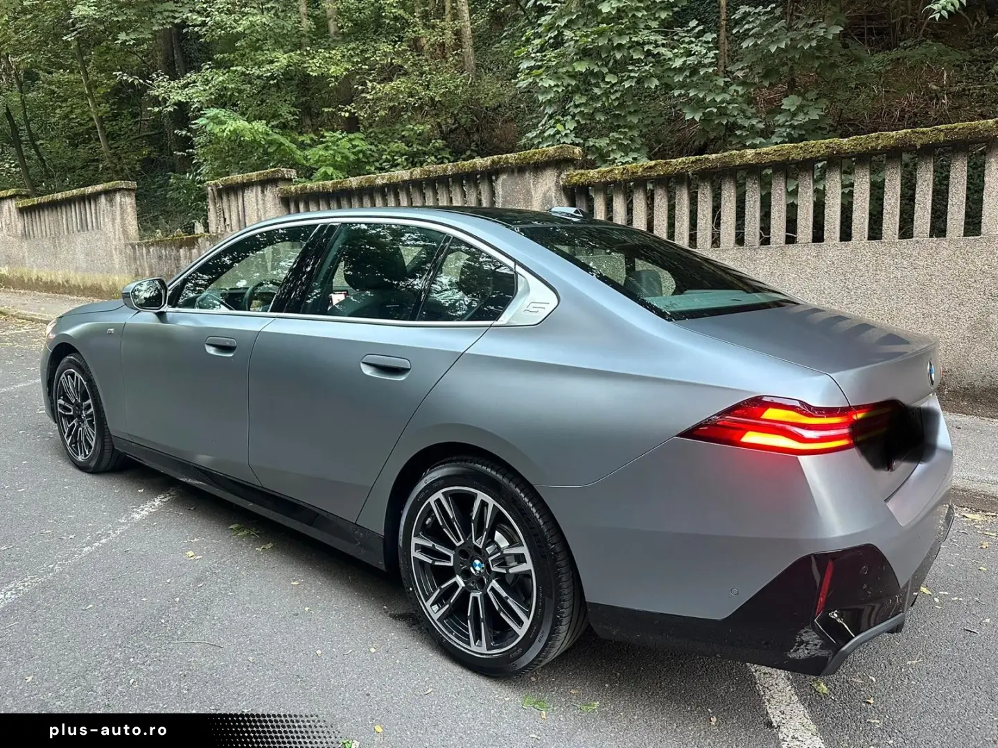 BMW 520d A M Sport Frozen pure gray