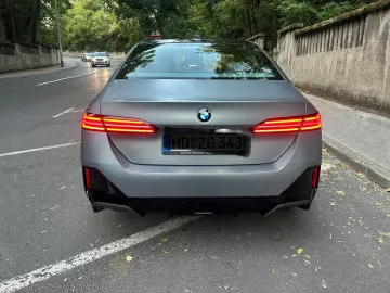 BMW 520d A M Sport Frozen pure gray