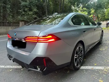 BMW 520d A M Sport Frozen pure gray