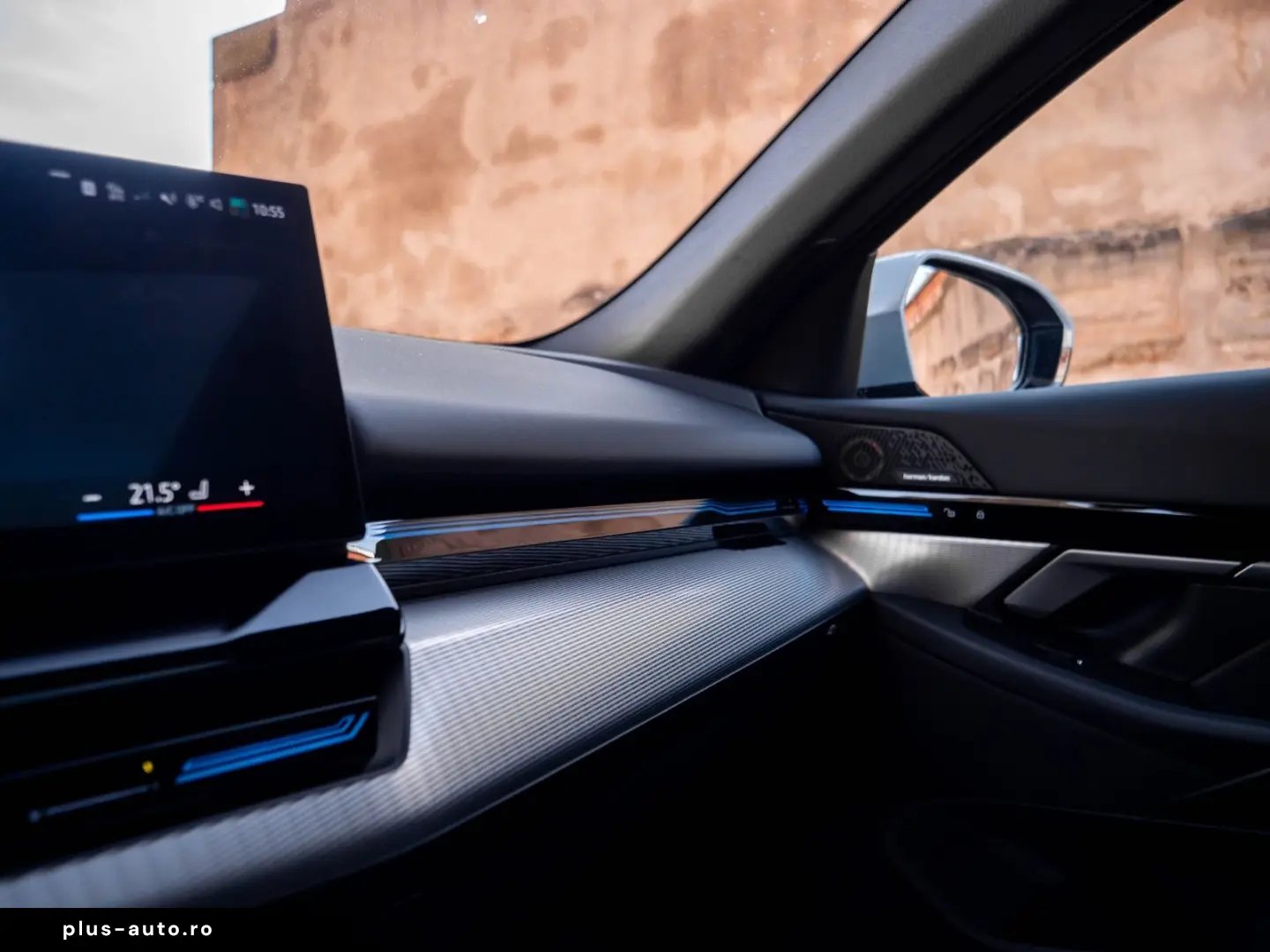 BMW 520d M-SPORTPRO PANO HEADUP KAMRA GLOW H&K