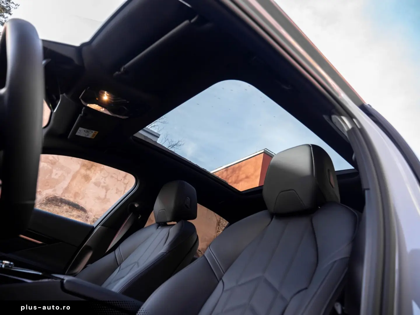 BMW 520d M-SPORTPRO PANO HEADUP KAMRA GLOW H&K