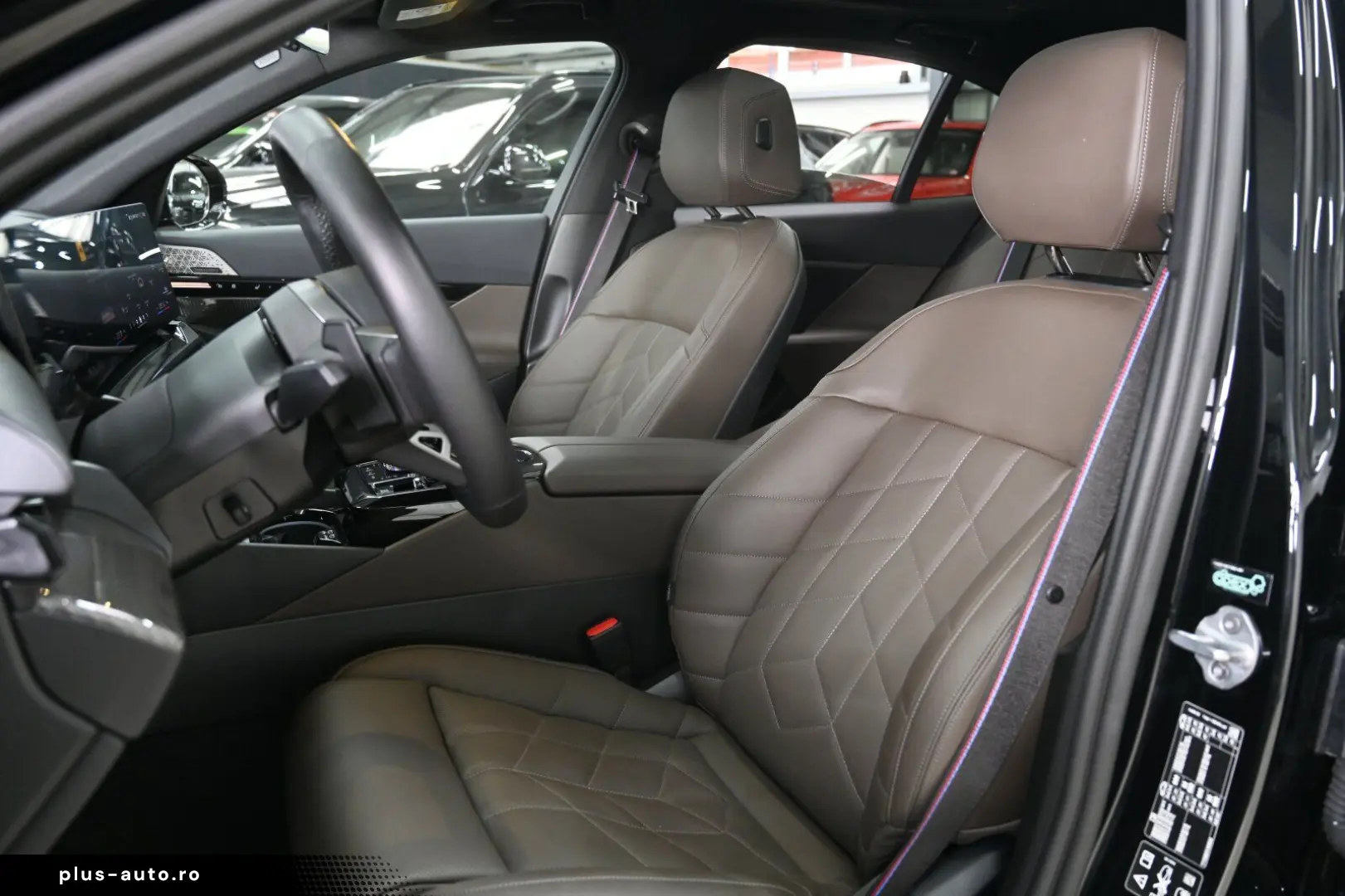 BMW 520d xDrive M-Sport Pro  INNO PANO B&W CARBON