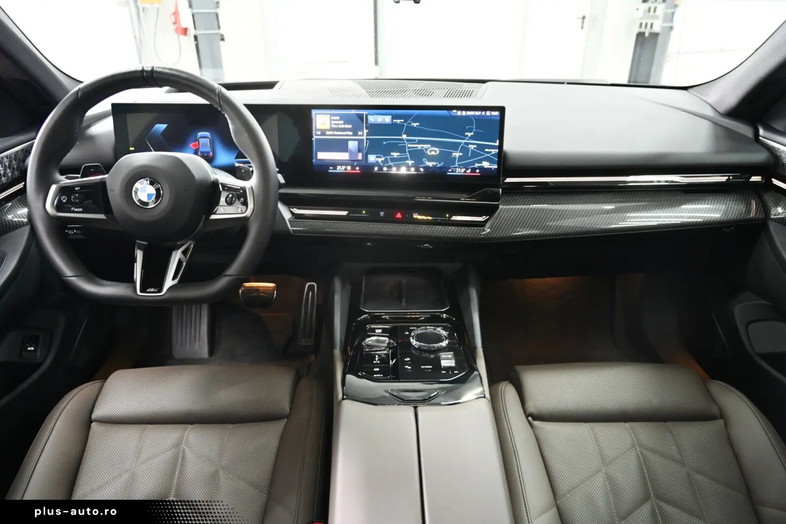 BMW 520d xDrive M-Sport Pro  INNO PANO B&W CARBON