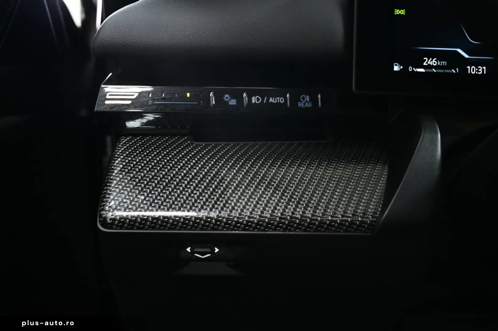 BMW 520d xDrive M-Sport Pro  INNO PANO B&W CARBON