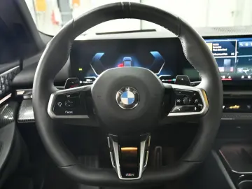 BMW 520d xDrive M-Sport Pro  INNO PANO B&W CARBON