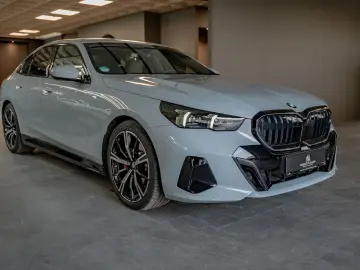 BMW 520 d Limousine M-Sport  Innopak  H&K Autob.Ass.