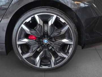 BMW 520d M SPORT PRO PANO Adap.LED H K ICONIC GLOW