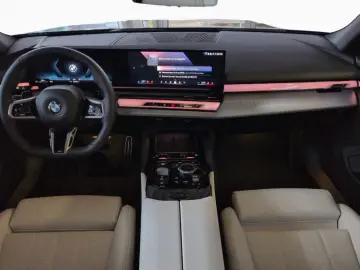 BMW 520d M SPORT PRO PANO Adap.LED H K ICONIC GLOW