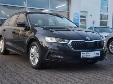 SKODA Octavia Combi Ambition