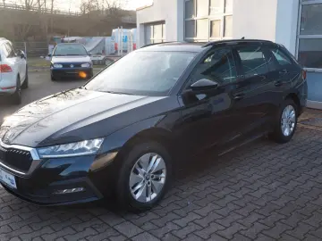 SKODA Octavia Combi Ambition