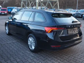 SKODA Octavia Combi Ambition