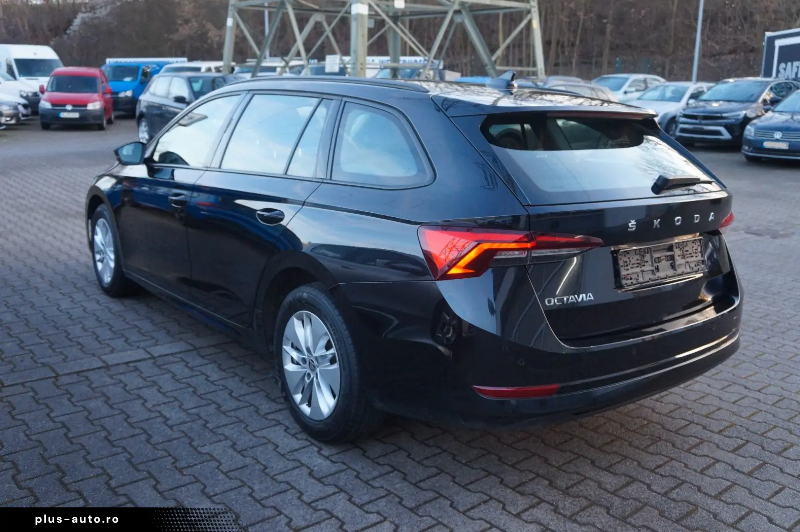 SKODA Octavia Combi Ambition