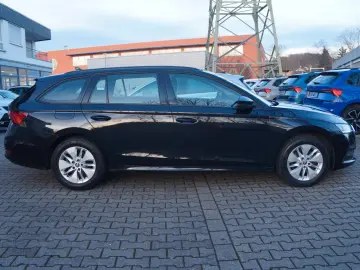 SKODA Octavia Combi Ambition