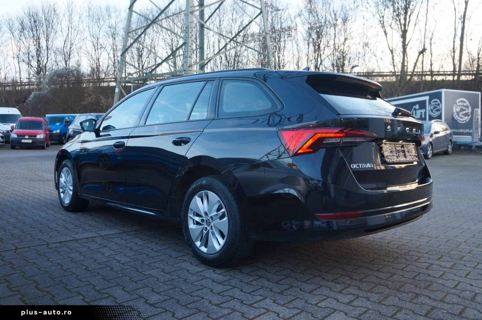 SKODA Octavia Combi Ambition