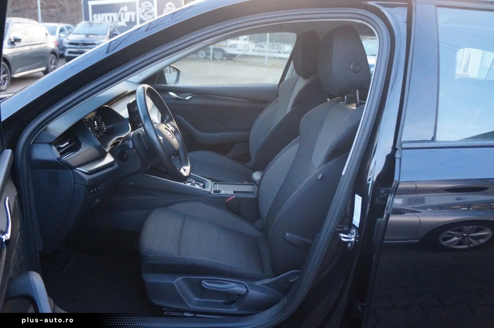 SKODA Octavia Combi Ambition