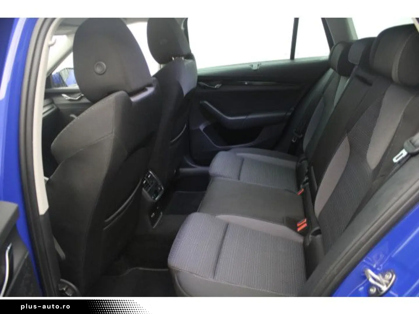 SKODA Octavia 4 IV Combi 2.0 Ambition