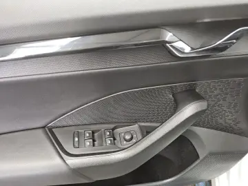 SKODA Octavia Kombi 2.0 TDI