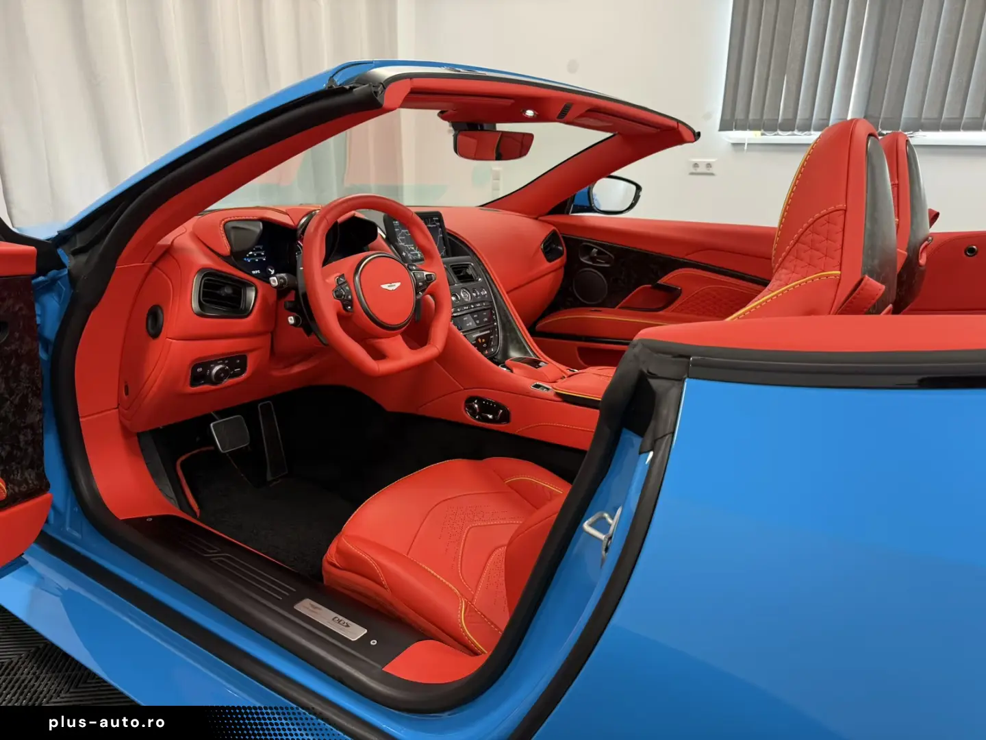 Aston Martin DBS Volante   Elwood Blue-Vivid Red   Titan-AGA