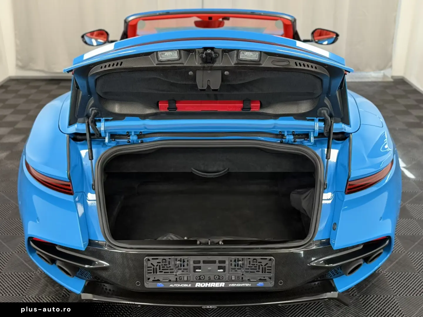 Aston Martin DBS Volante   Elwood Blue-Vivid Red   Titan-AGA