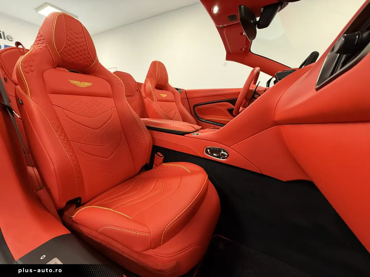 Aston Martin DBS Volante   Elwood Blue-Vivid Red   Titan-AGA