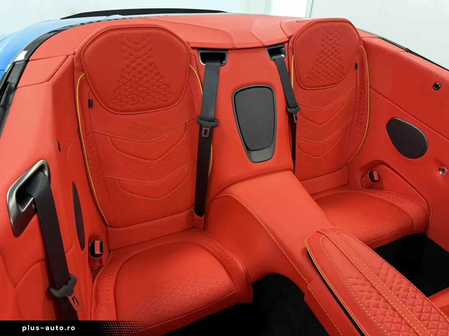 Aston Martin DBS Volante   Elwood Blue-Vivid Red   Titan-AGA