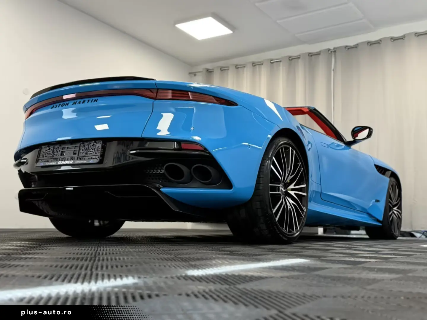 Aston Martin DBS Volante   Elwood Blue-Vivid Red   Titan-AGA