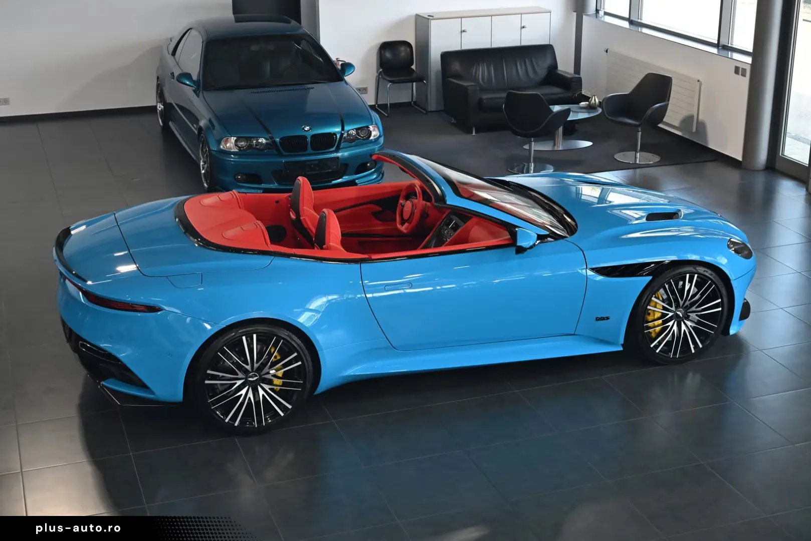 Aston Martin DBS Volante   Elwood Blue-Vivid Red   Titan-AGA