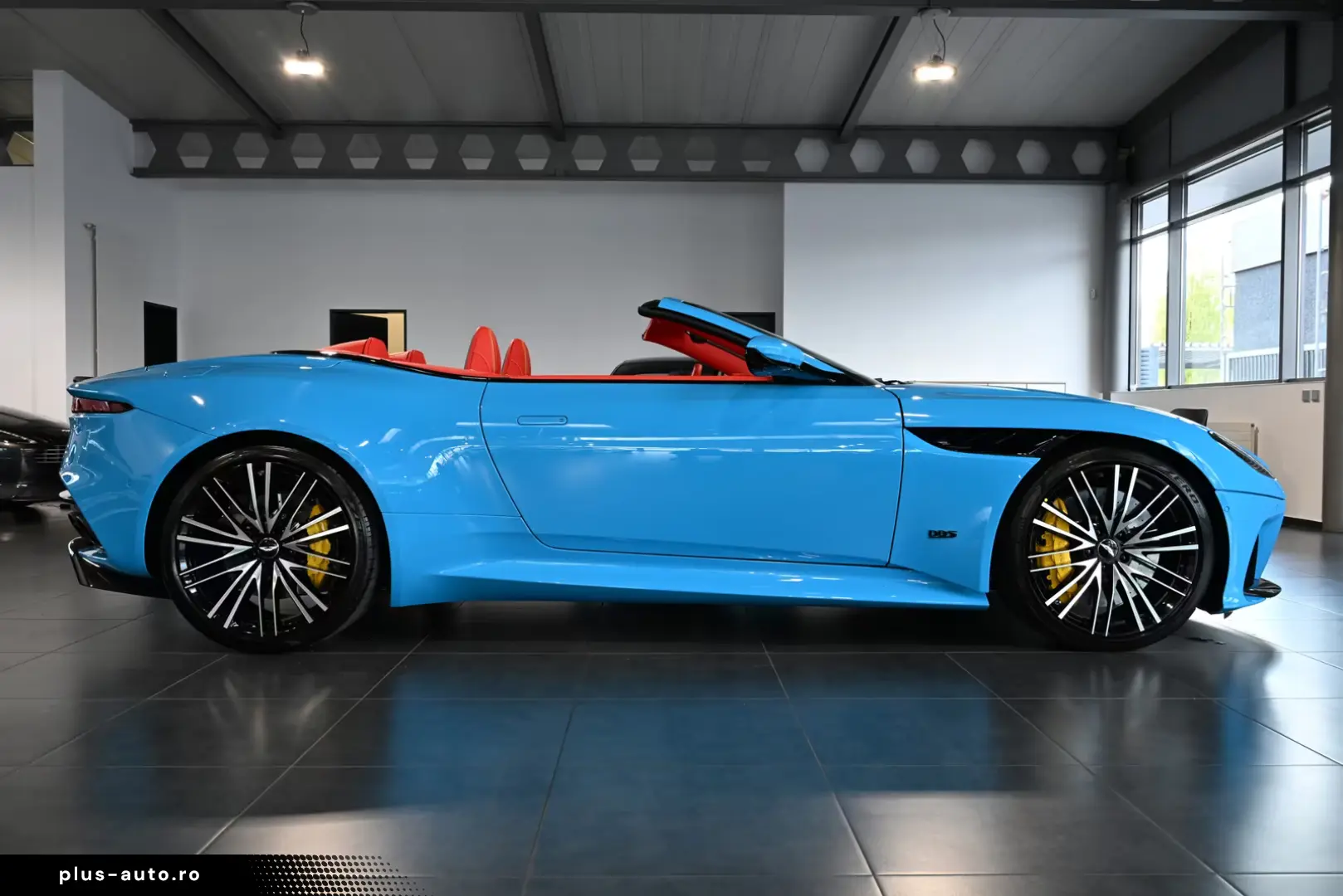 Aston Martin DBS Volante   Elwood Blue-Vivid Red   Titan-AGA