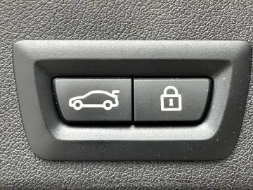 BMW X6 xDrive40i M-Paket Aut.   STHZ   AHK   Lase...