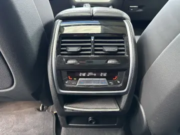 BMW X6 xDrive40i M-Paket Aut.   STHZ   AHK   Lase...