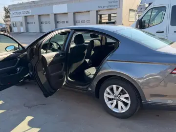 VW PASSAT B8 sedan 2.0 diesel  an 2017  44.500 km