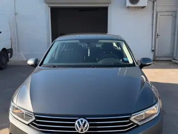 VW PASSAT B8 sedan 2.0 diesel  an 2017  44.500 km
