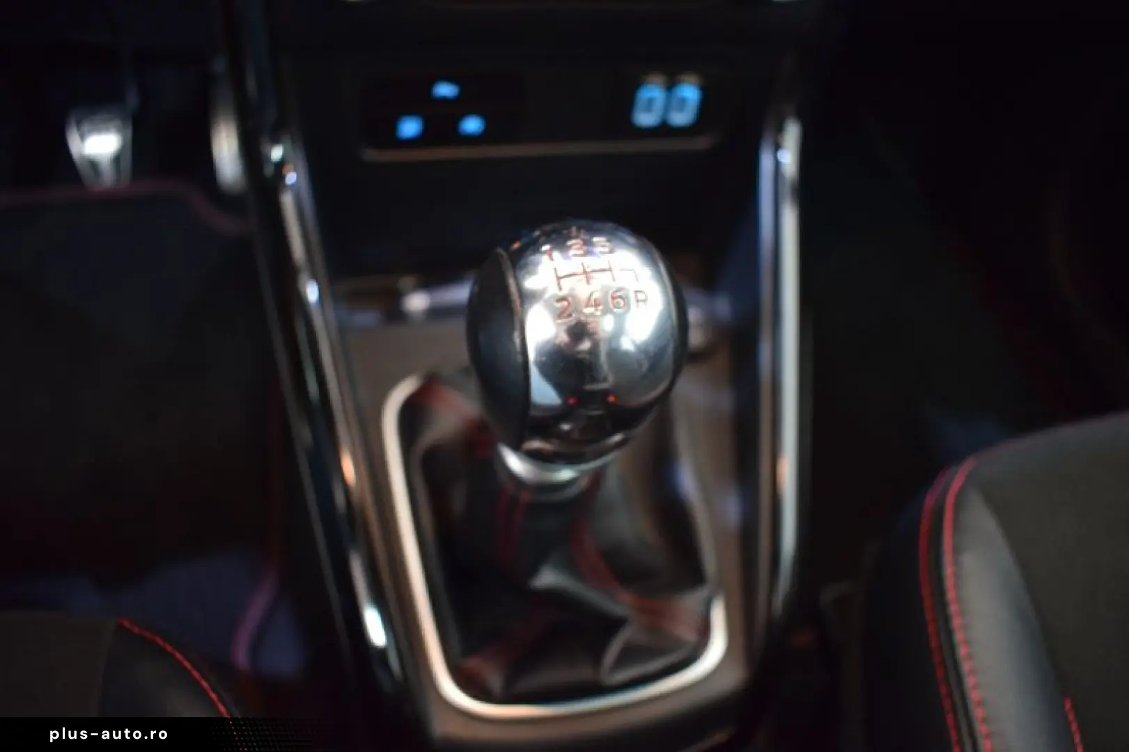 FORD ECOSPORT 1 0 EcoBoost 92kW ST-Line