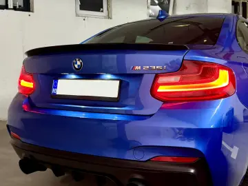 BMW M235
